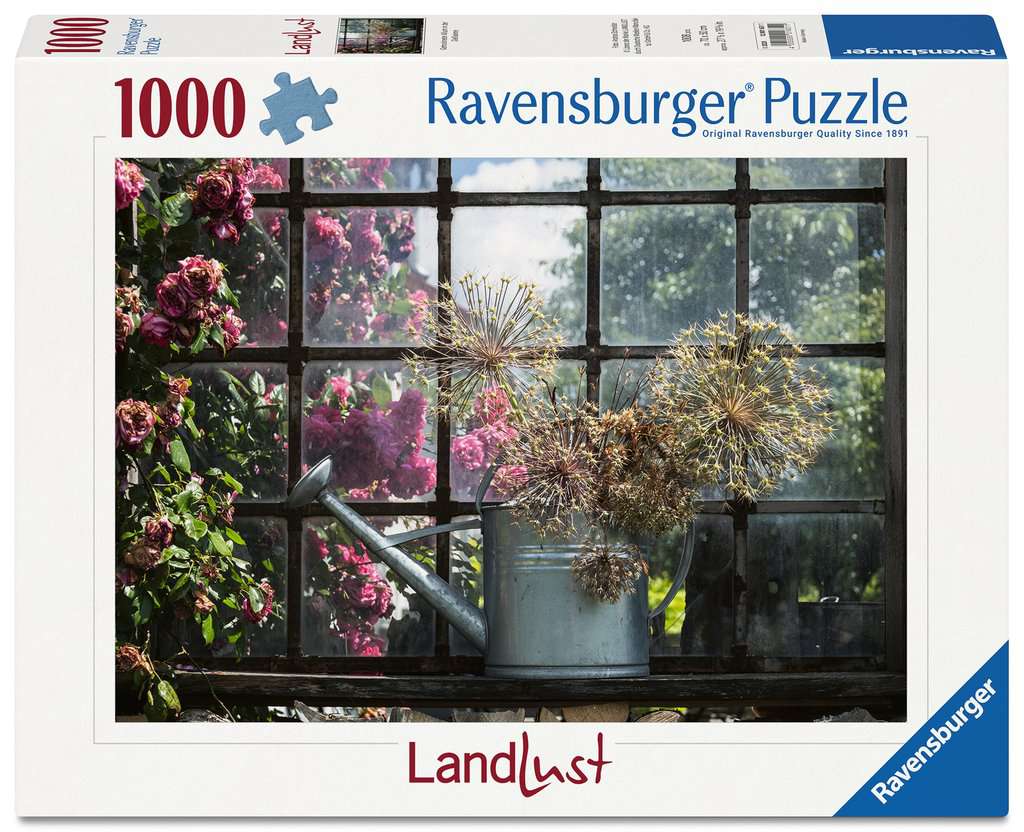 Getrockneter Allium in der Gießkanne